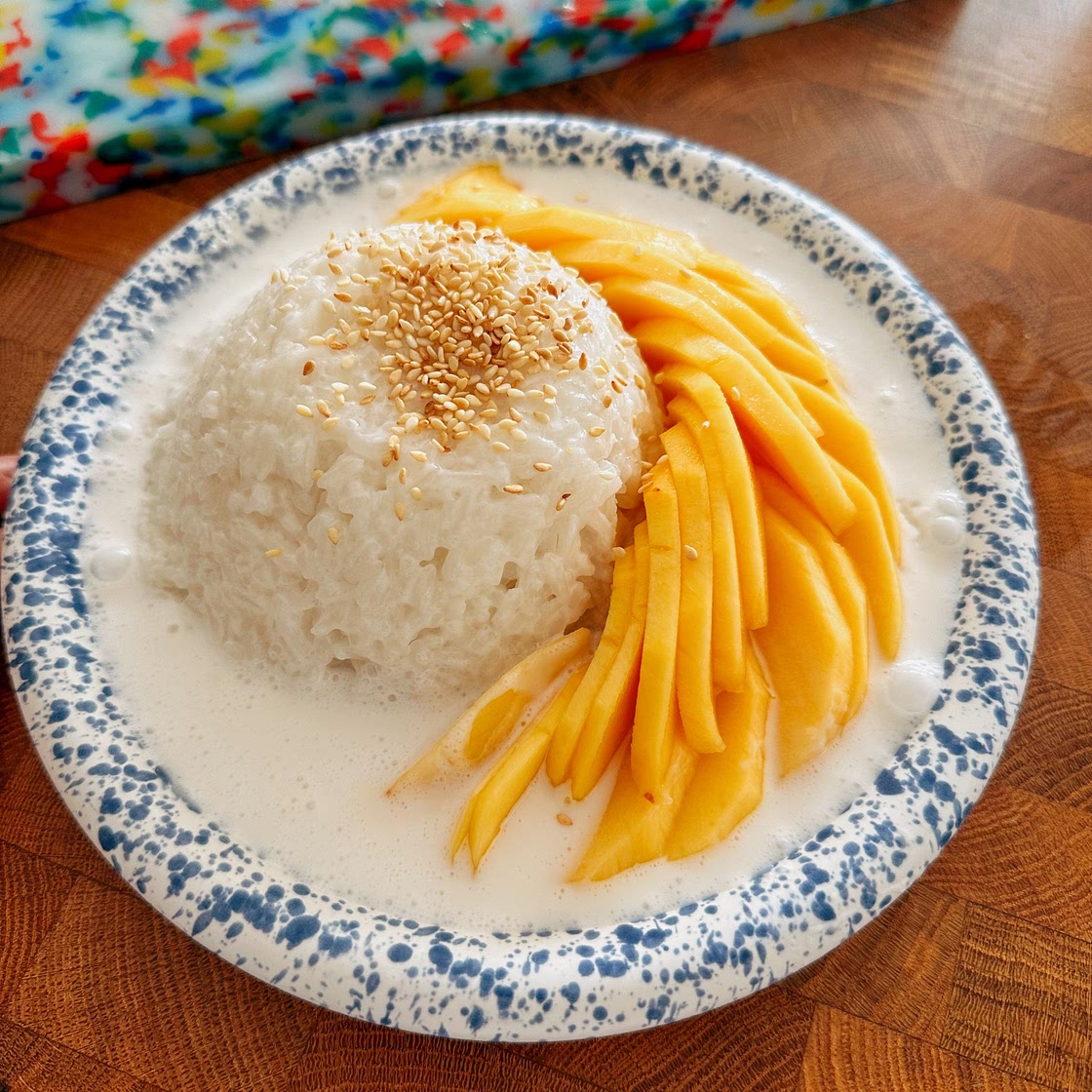 6-Ingredient Rice-Cooker Thai Mango Sticky Rice