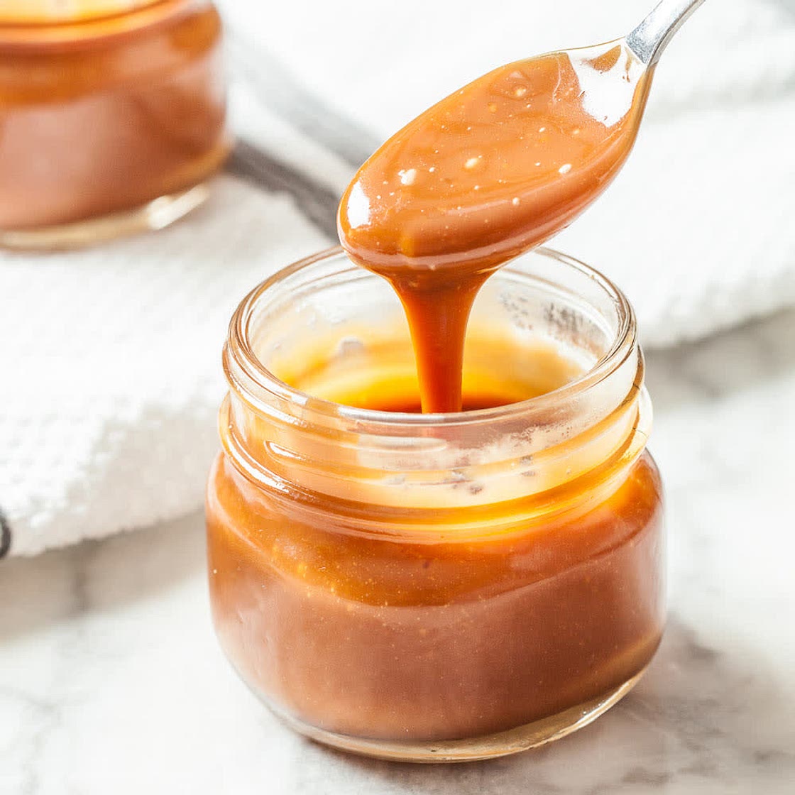 Rum Caramel Sauce for Christmas Pudding
