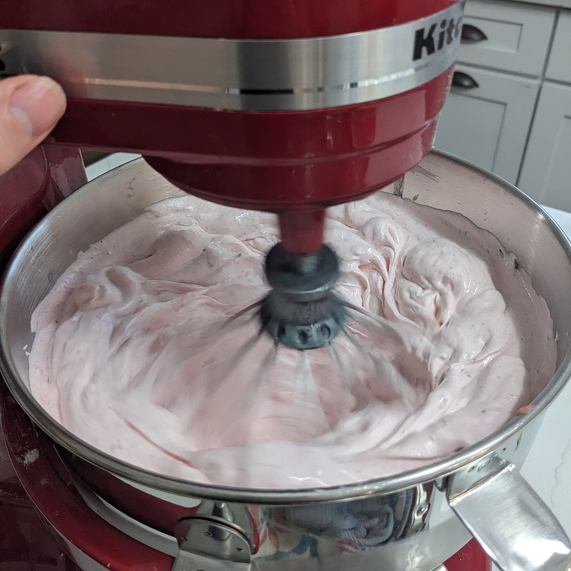 Strawberry meringue mousse