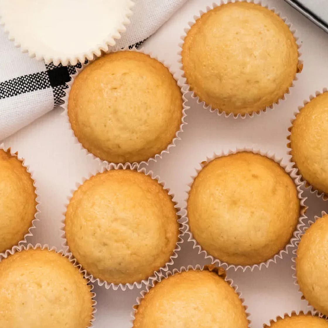 Nanny's Vanilla Cupcakes