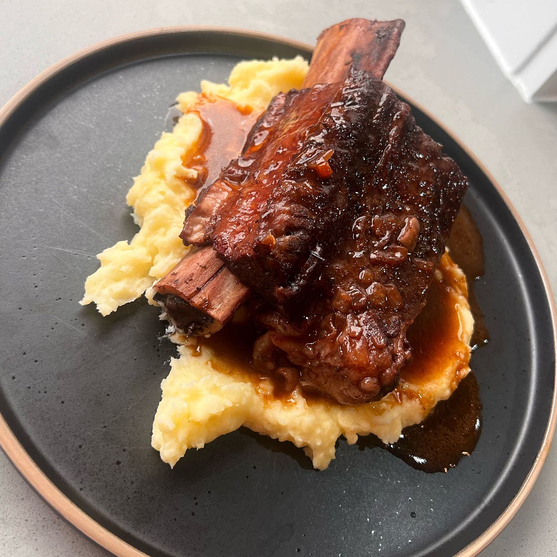 Braised Beef Short Ribs in Red Wine Sauce
