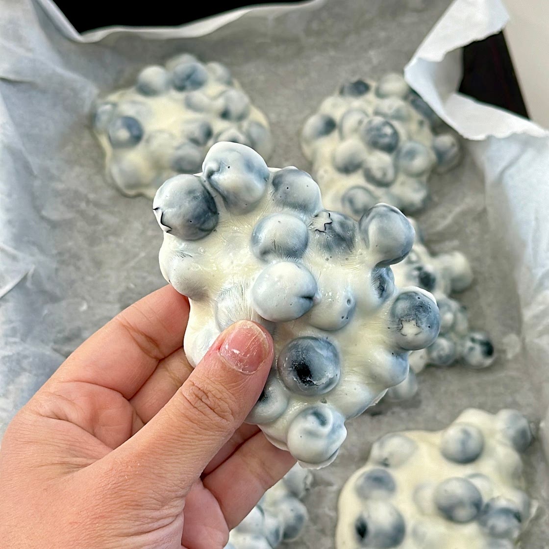 Blueberry yogurt clusters