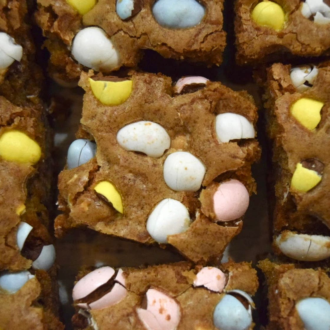 Mini Egg Blondies