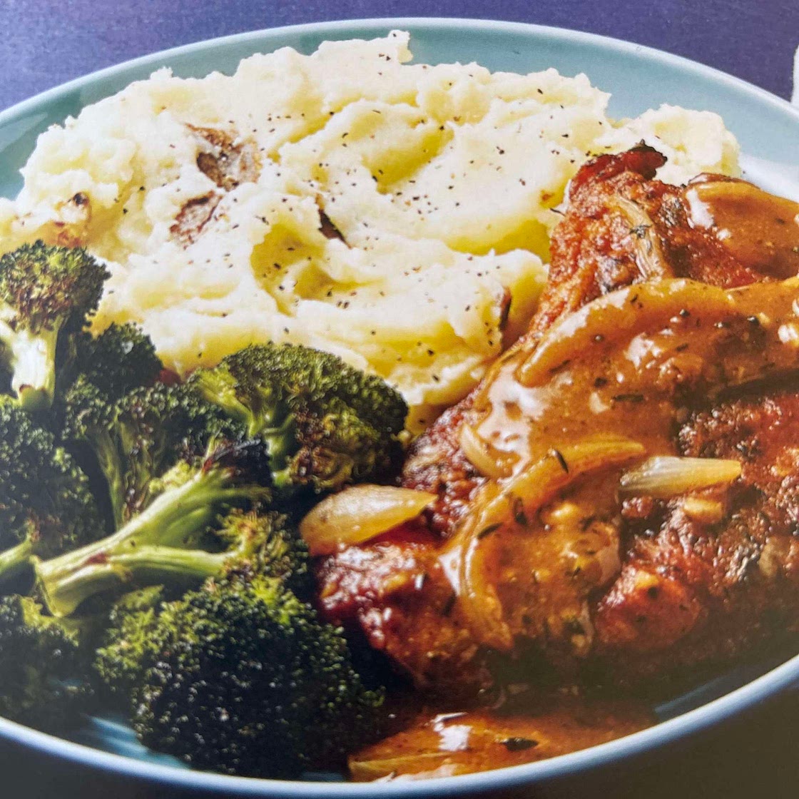 Southern-style pork chops and gravy