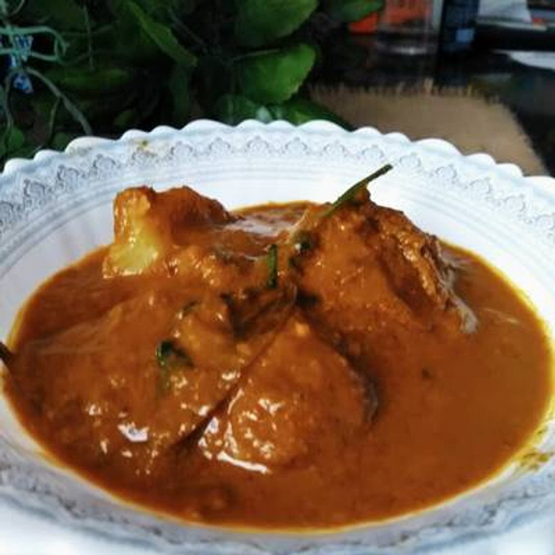 ढाबा स्टाइल दम आलू (dhaba style dum aloo recipe in Hindi)