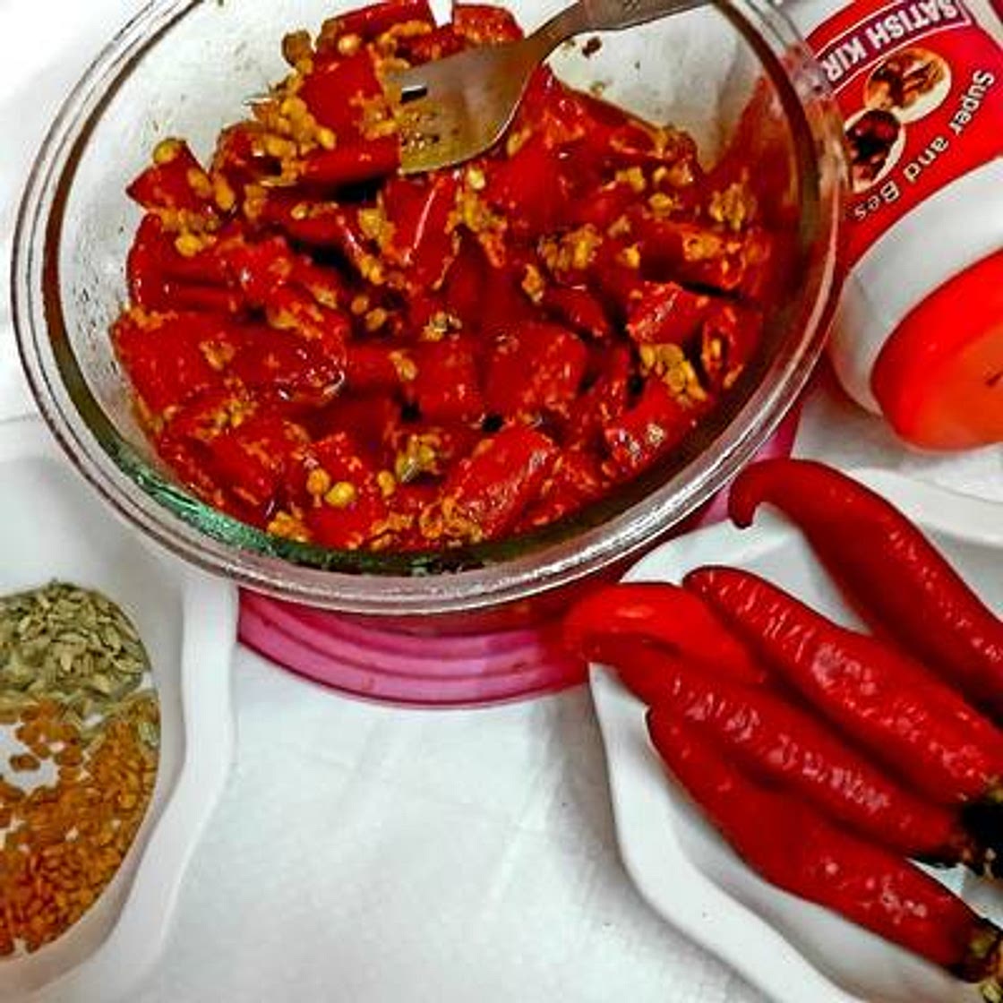 लालमिर्च- मेथी का अचार(Lalmirch Methi ka Achar Recipe in Hindi)