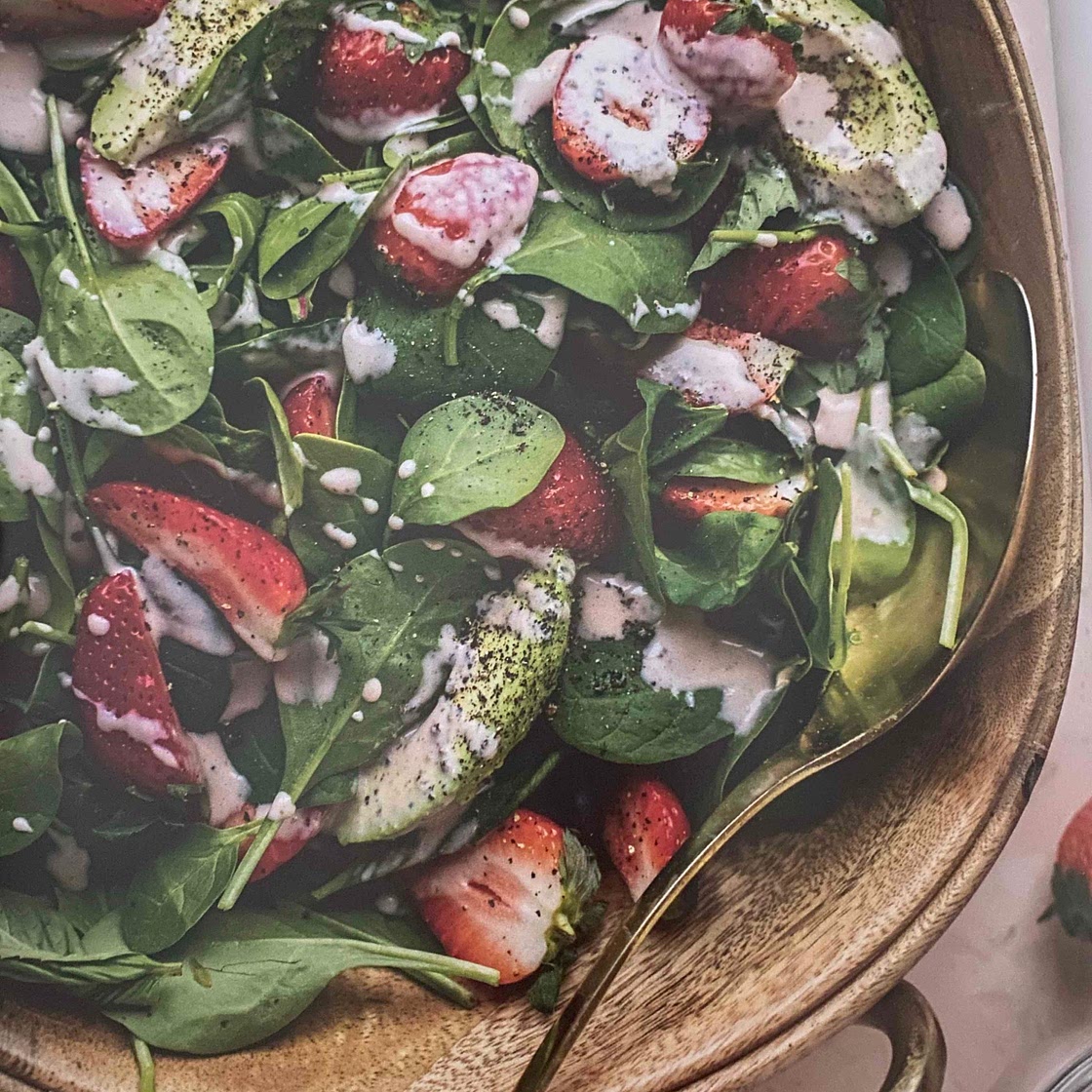 STRAWBERRY-BLACK PEPPER BUTTERMILK SPINACH SALAD