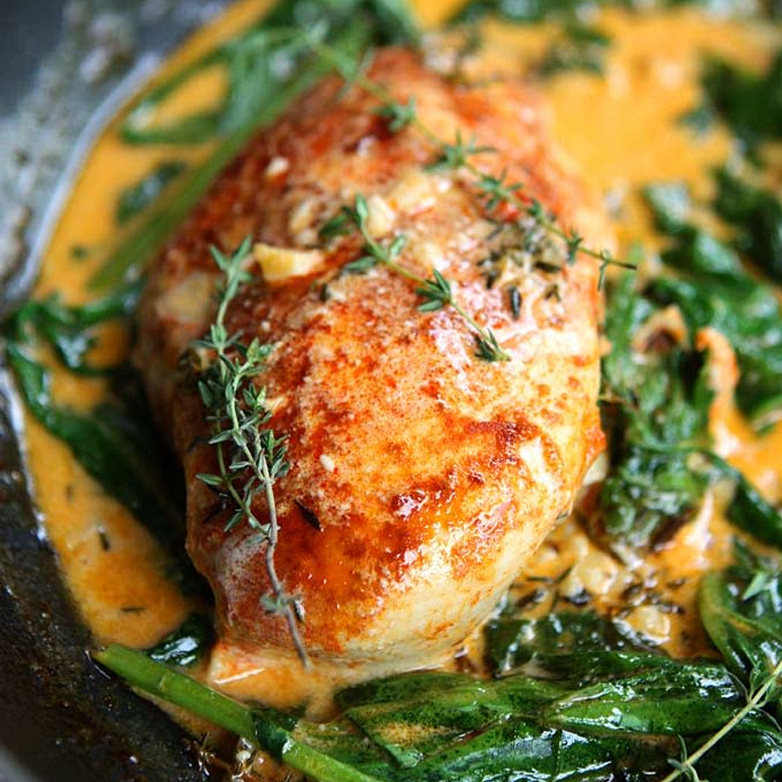 Parika chicken & spinach with white wine butter thyme sauce