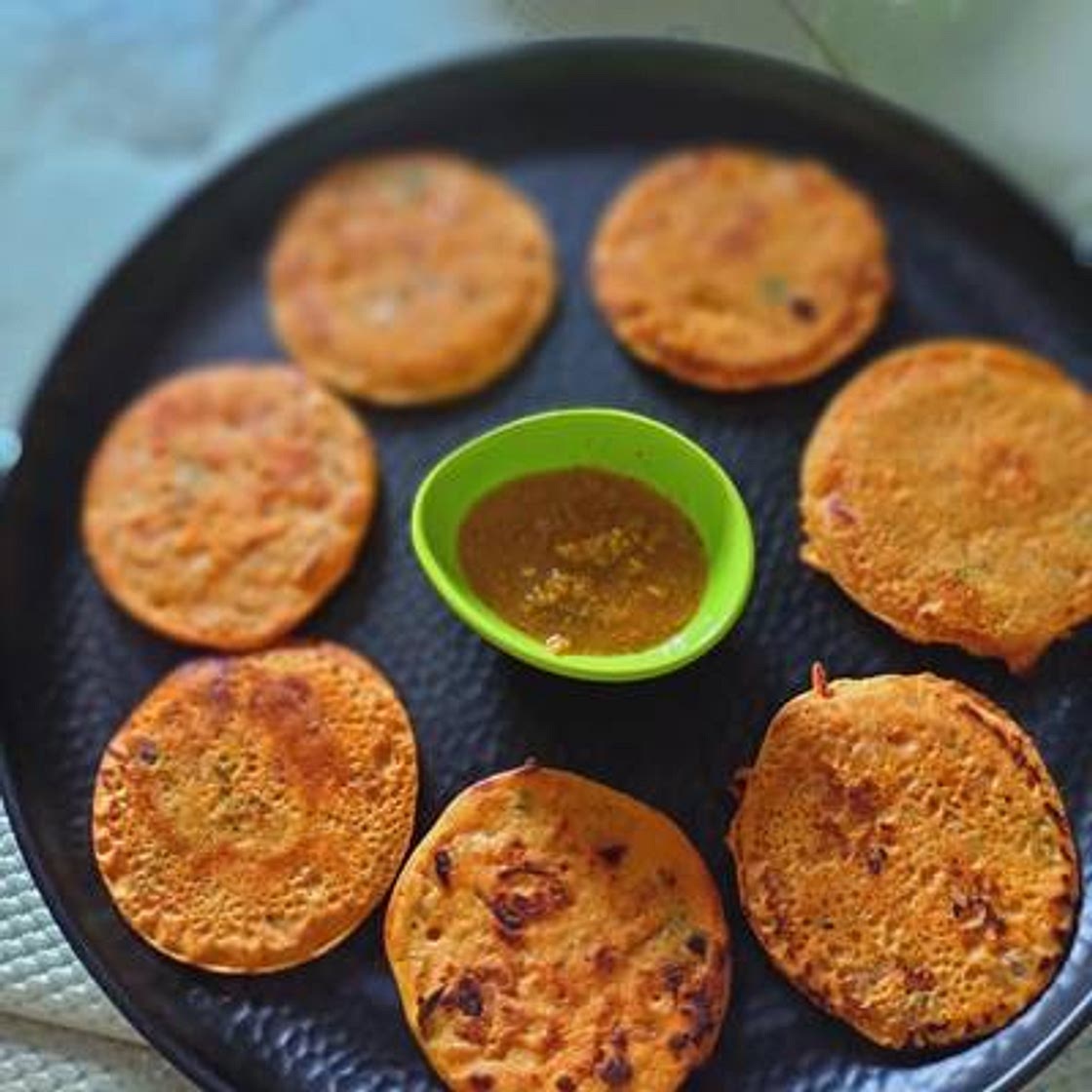 मिनी बेसन चीला (mini besan cheela recipe in Hindi)