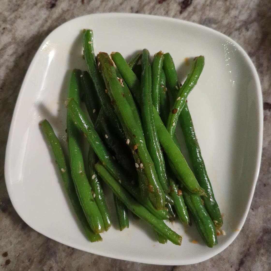 Asian-Style Garlic Green Beans