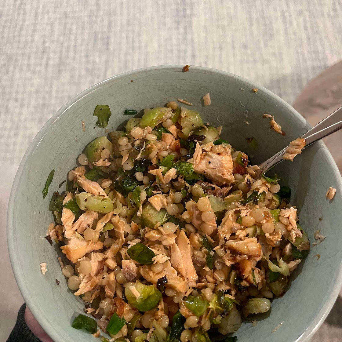 Easy teriyaki salmon bowl
