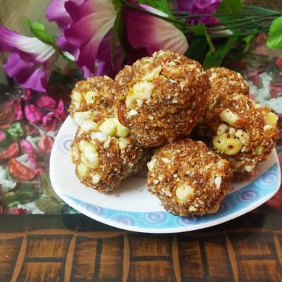 ड्राई फ्रूट लडडू (dry fruits ladoo recipe in Hindi)
