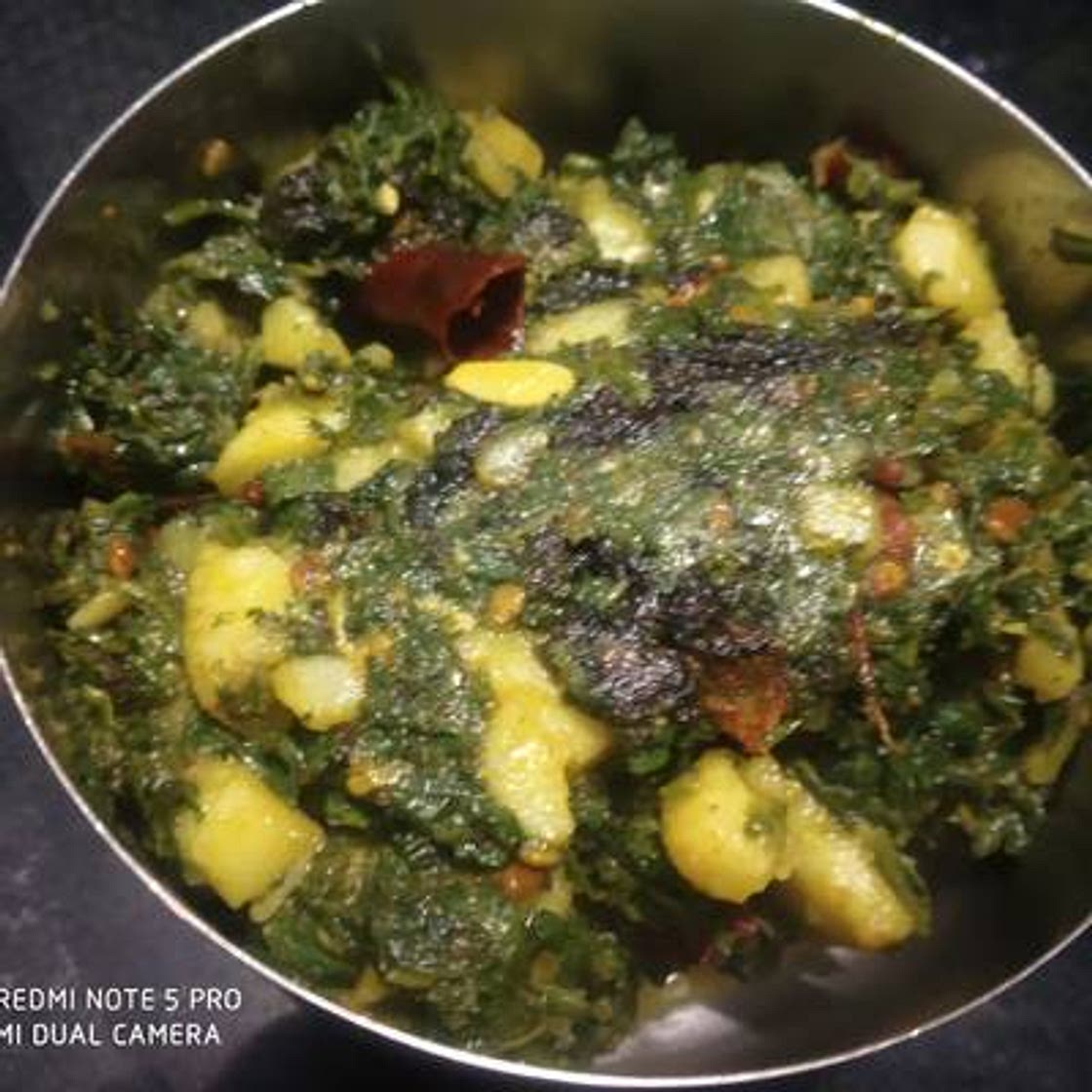 आलू पालक की सब्जी (aloo palak ki sabzi recipe in Hindi)