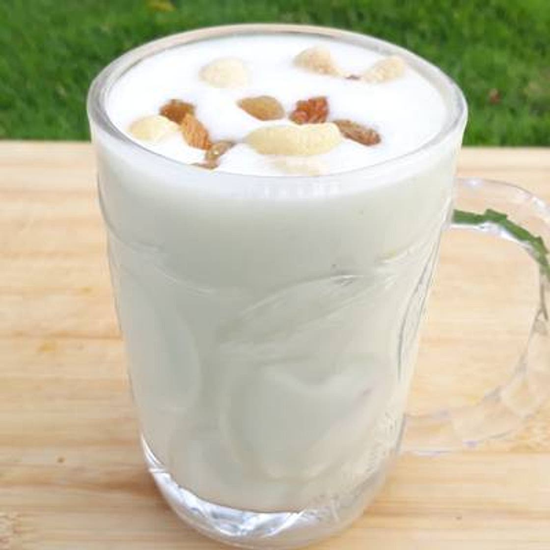काजू लस्सी (Kaju Lassi recipe in Hindi)