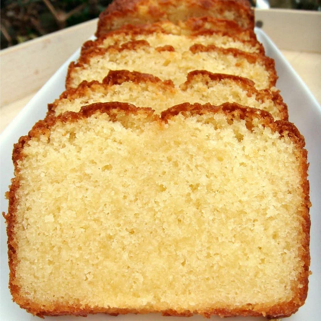 Soft pound cake