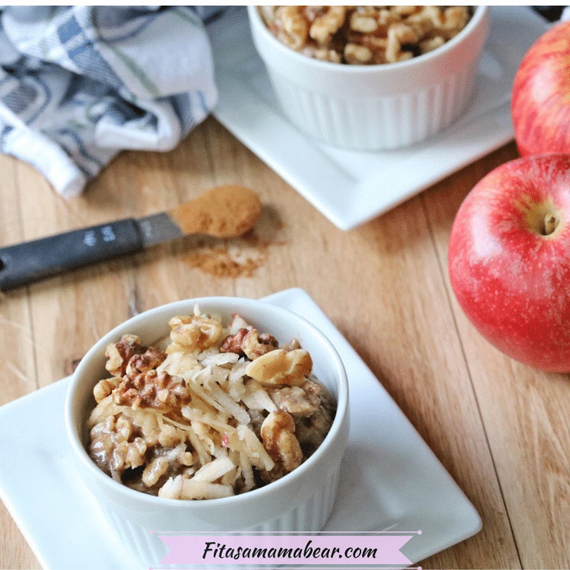 Apple Cinnamon Oatmeal (Dairy-Free)
