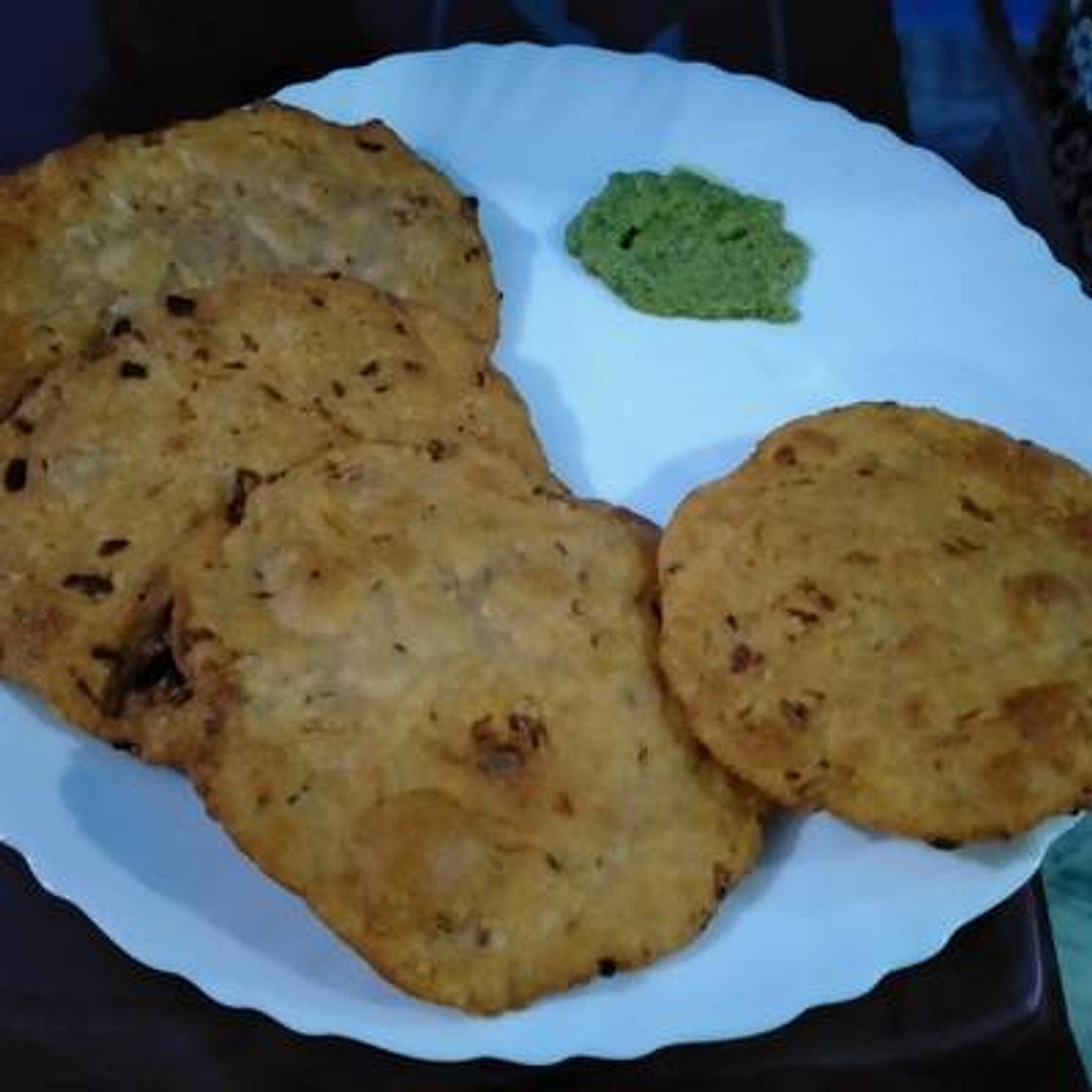 खस्ता पूरी (khasta puri recipe in hindi)