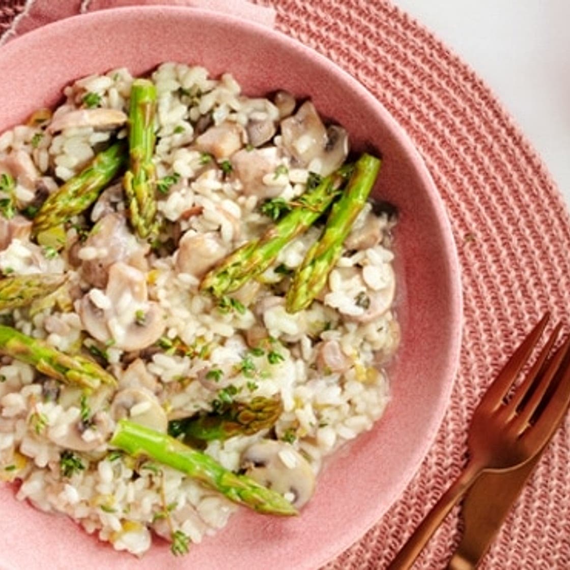 Risotto de cogumelos e espargos com queijo