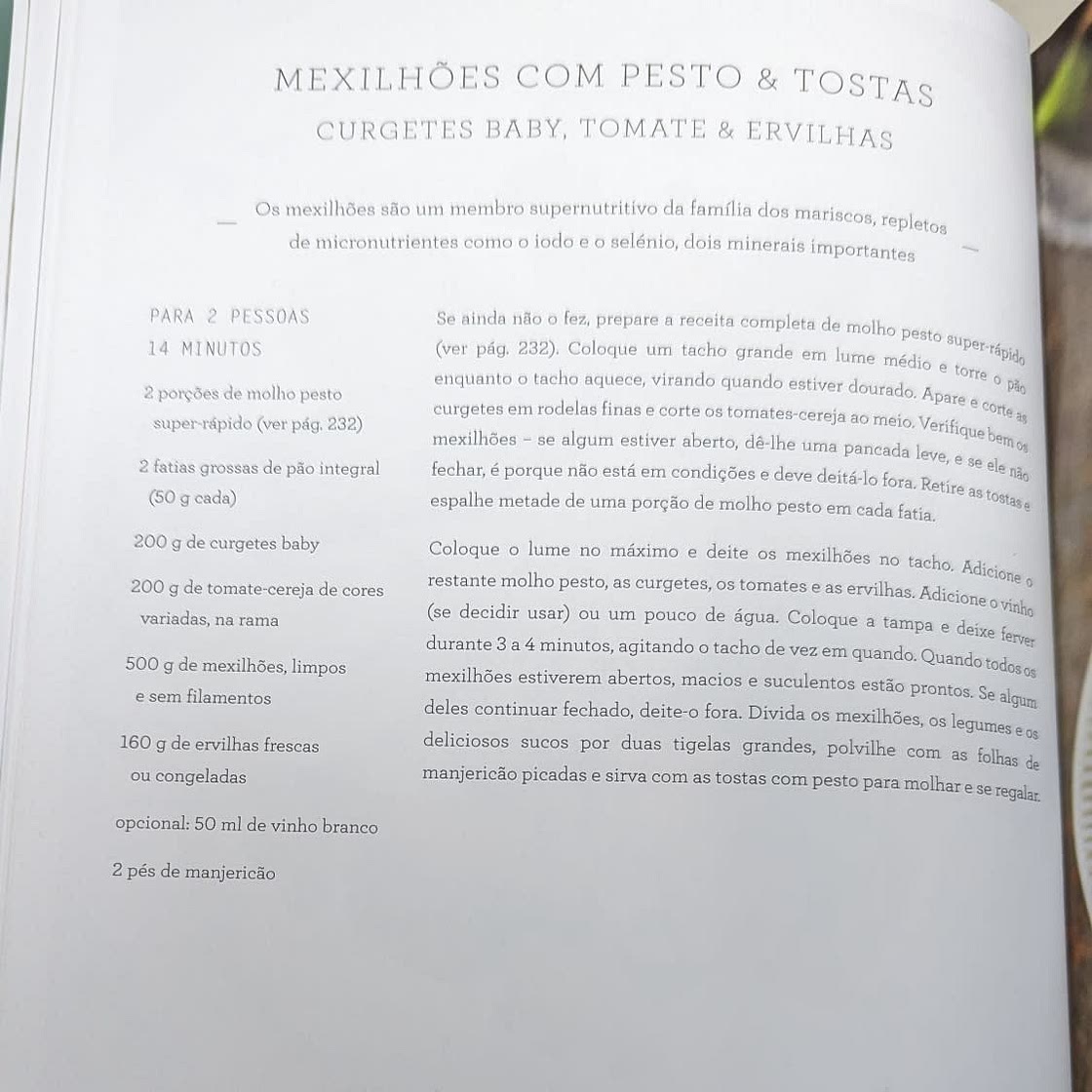 Mexilhões com pesto