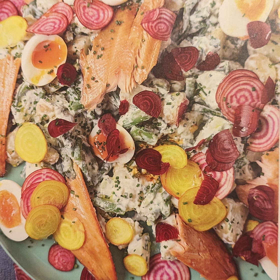 Salada quente de truta fumada