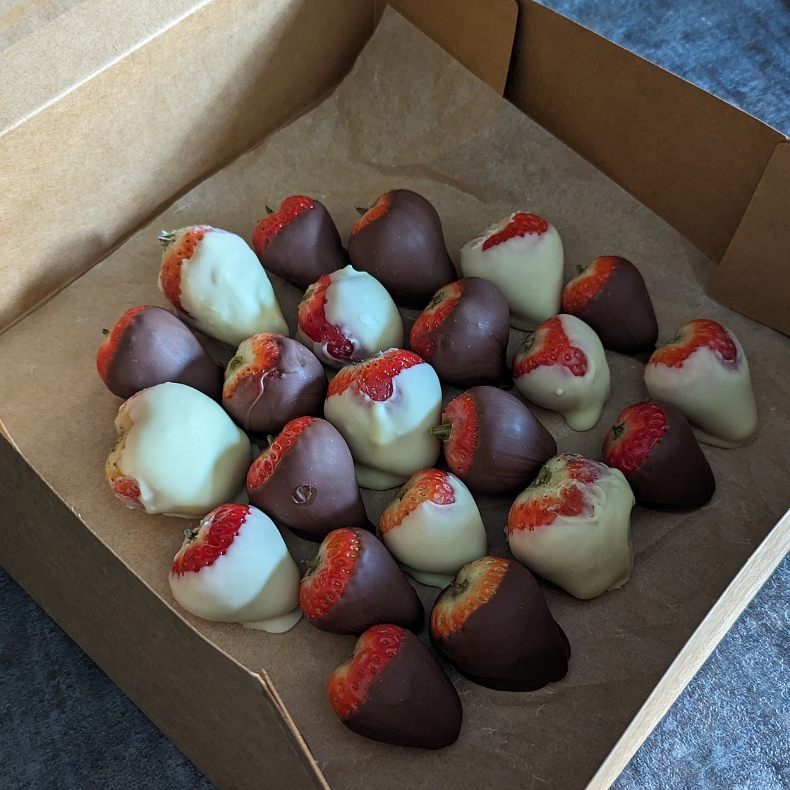 Tempered chocolate covered strawberries