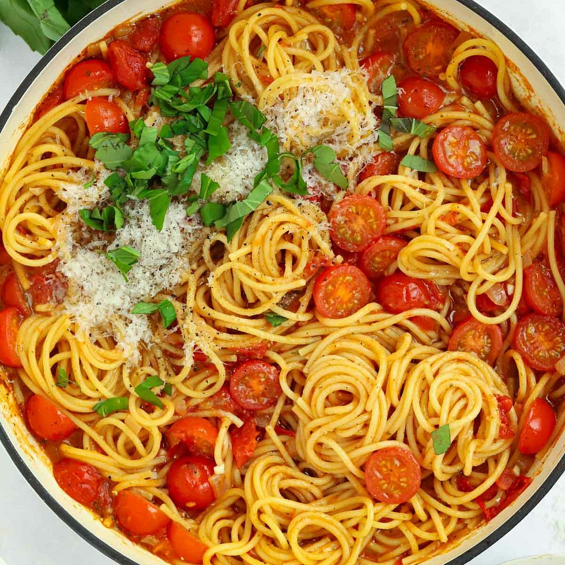Tomato Pasta {Easiest Ever One Pan Spaghetti}