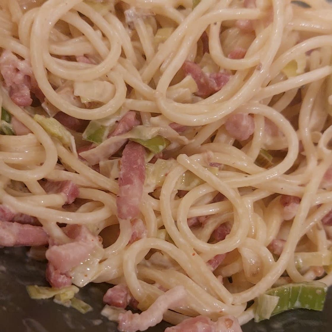 Tagliatelles carbonara au poireaux