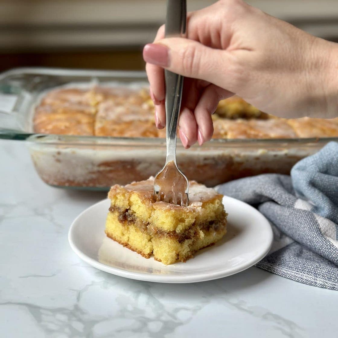 Honey Bun Cake