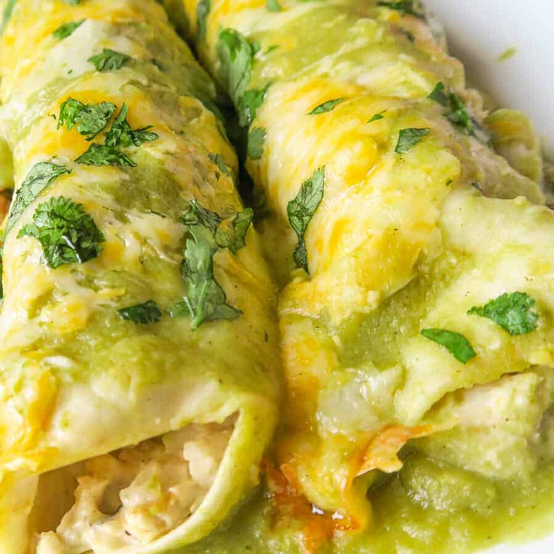 Green Enchiladas with Chicken {Enchiladas Verdes}