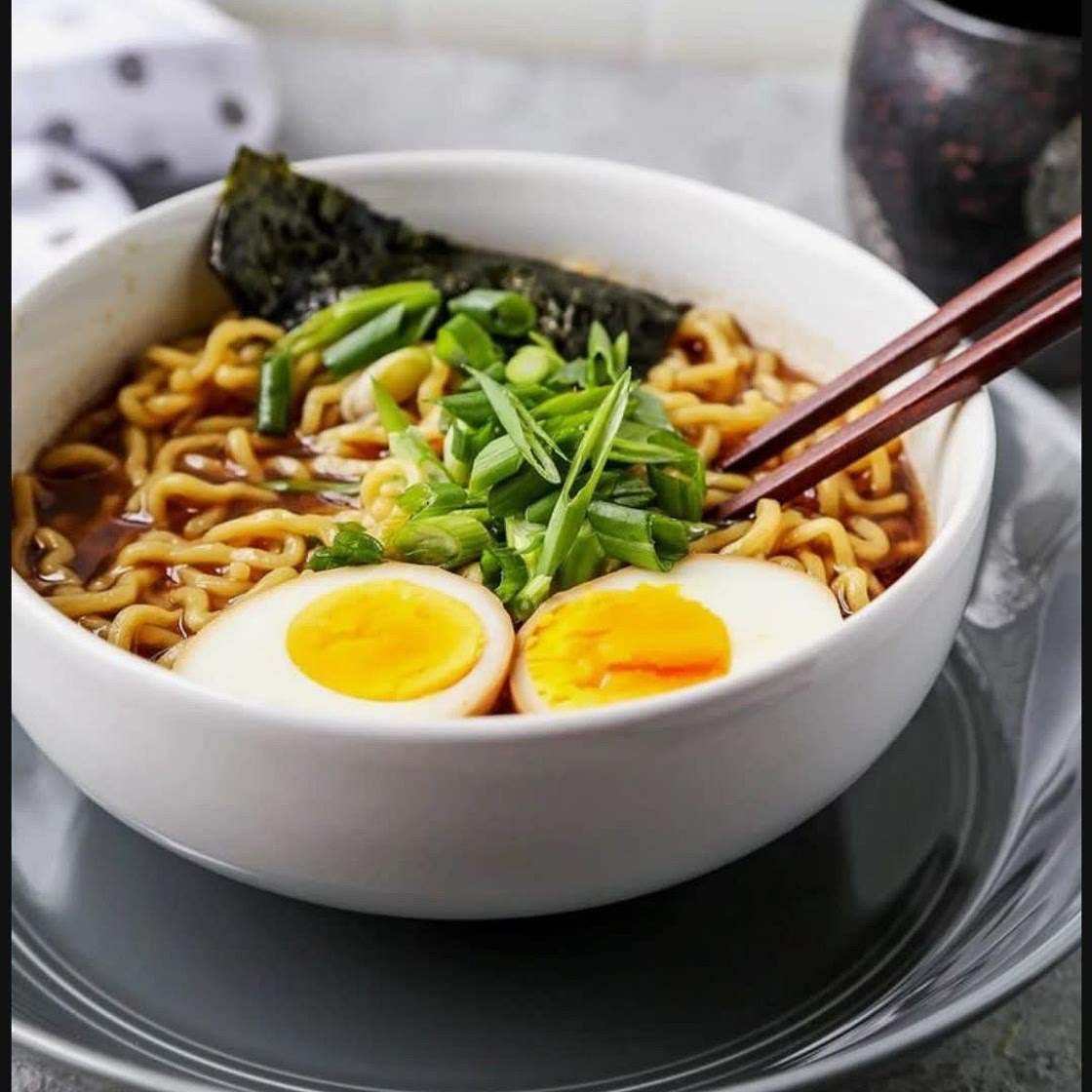 Ramen noodles soup with curry