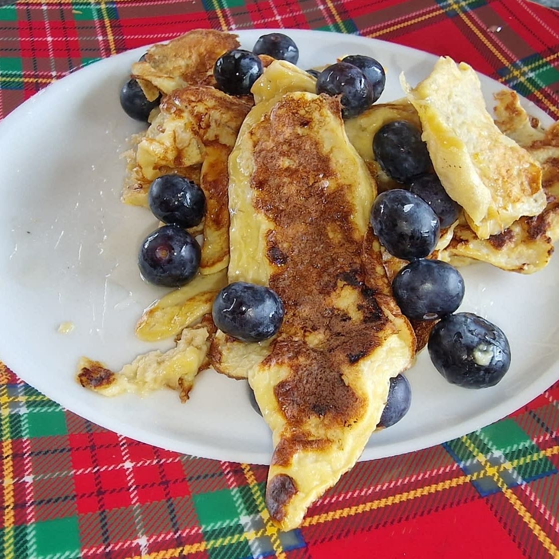 How To Make 2-Ingredient Banana Pancakes