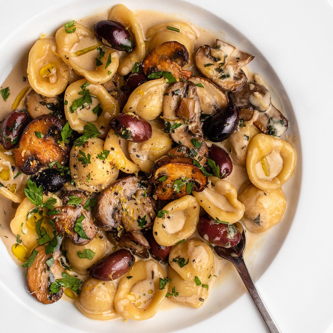 Creamy Mushroom Pasta with olives