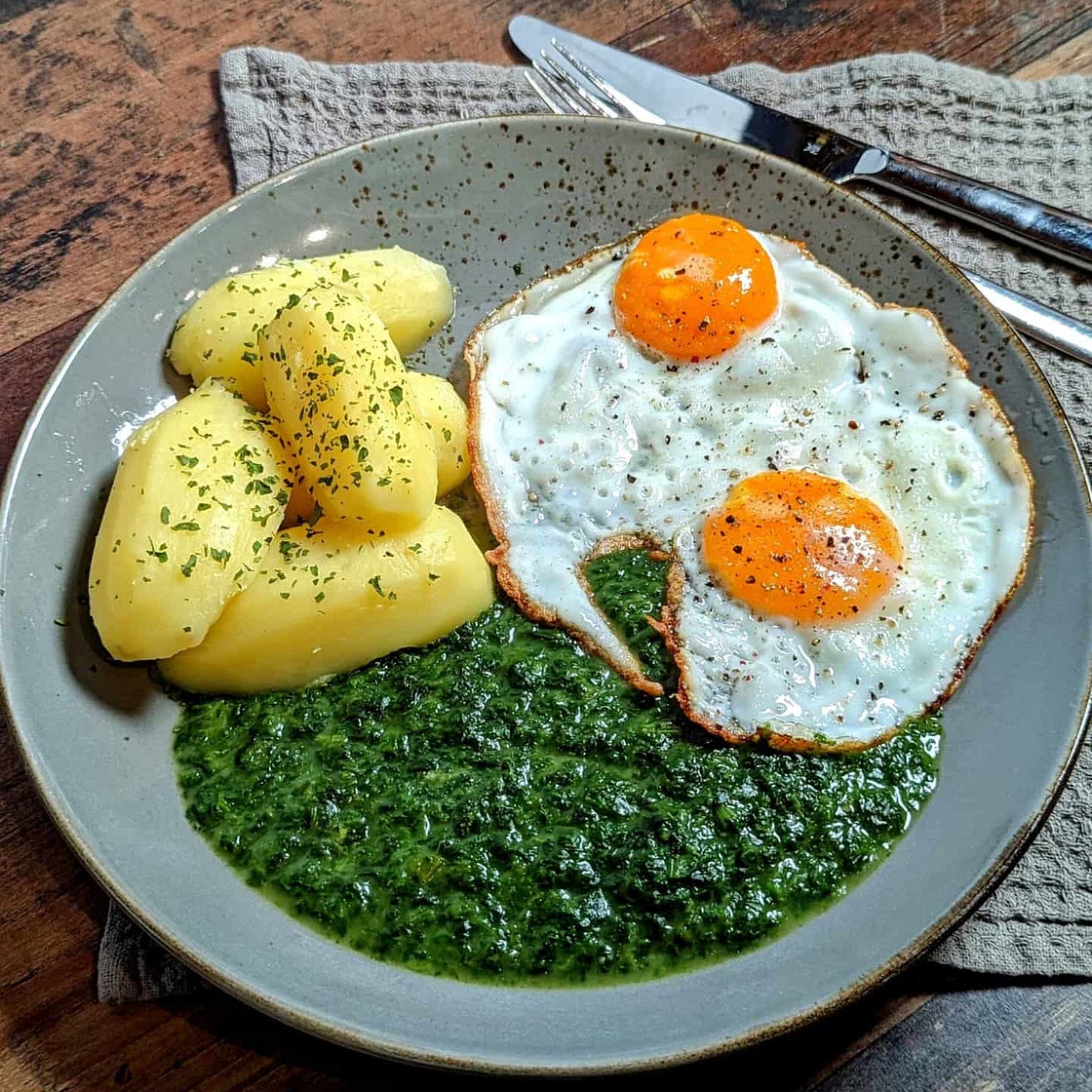 Potatoes, Creamed Spinach and egg
