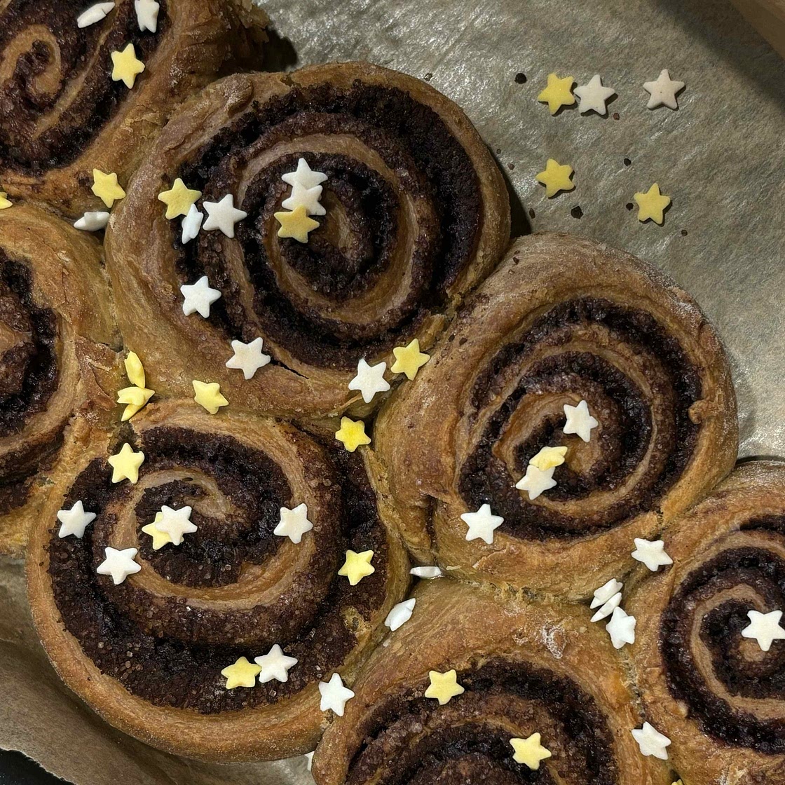 Easy Homemade Cinnamon Rolls (Without Yeast!)