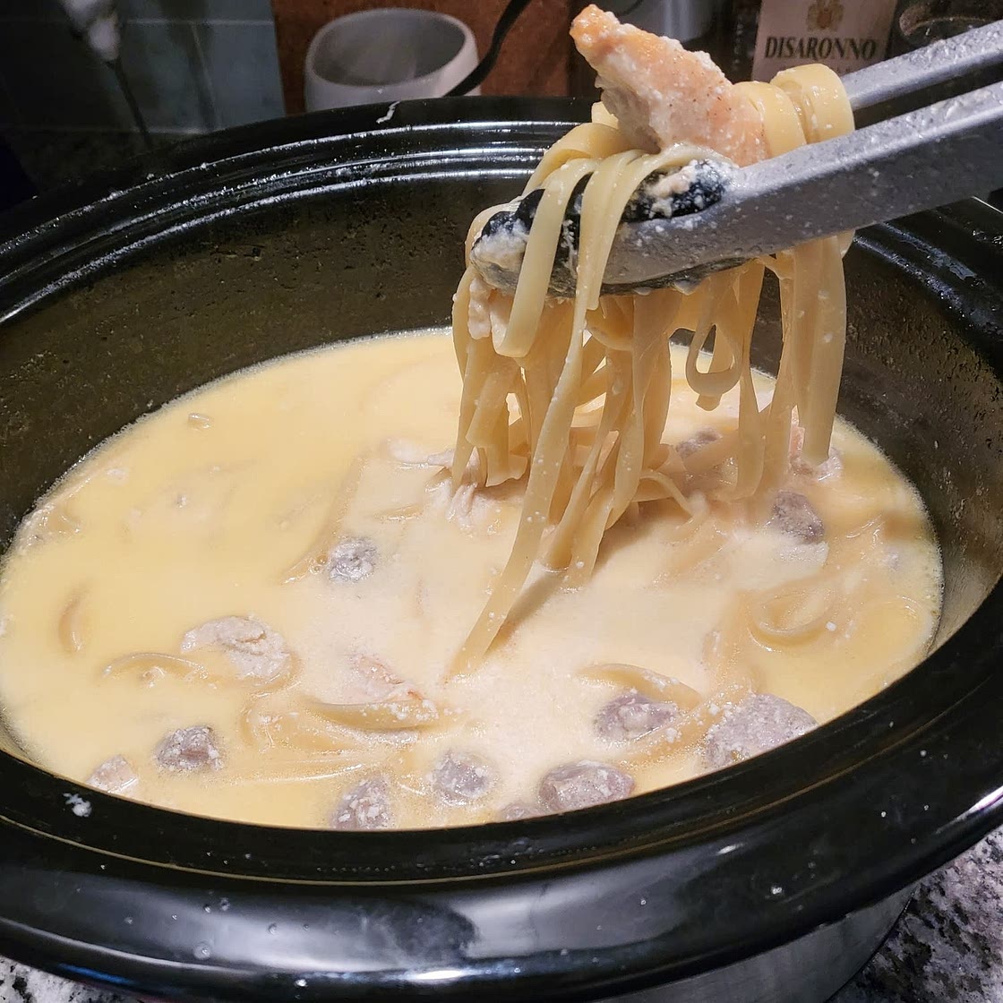 Slow Cooker Cajun Chicken Alfredo