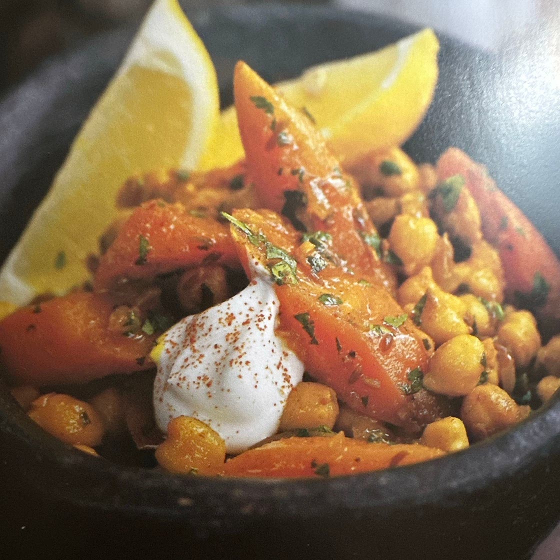Spicy carrot and chickpea with turmeric