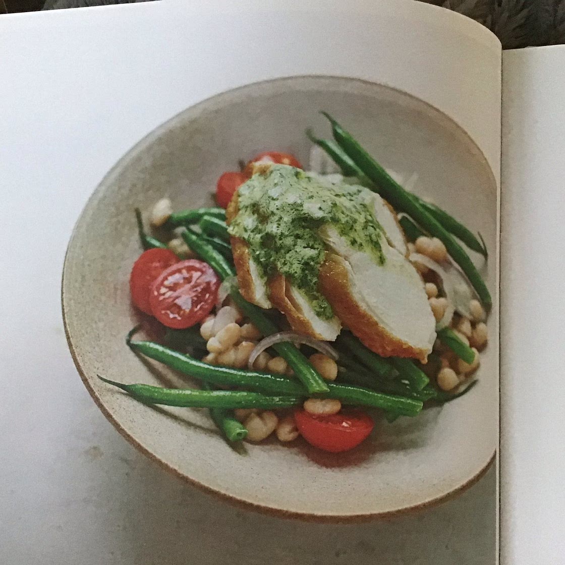 Chicken with haricots & creamy basil dressing