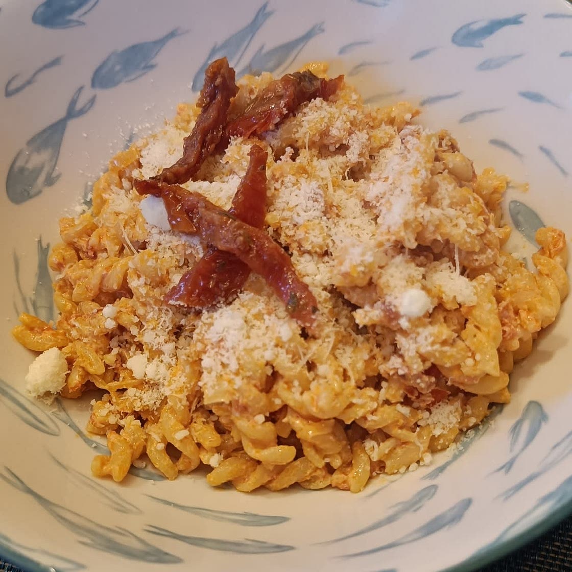 Creamy Goat Cheese Pasta with Sun-Dried Tomatoes