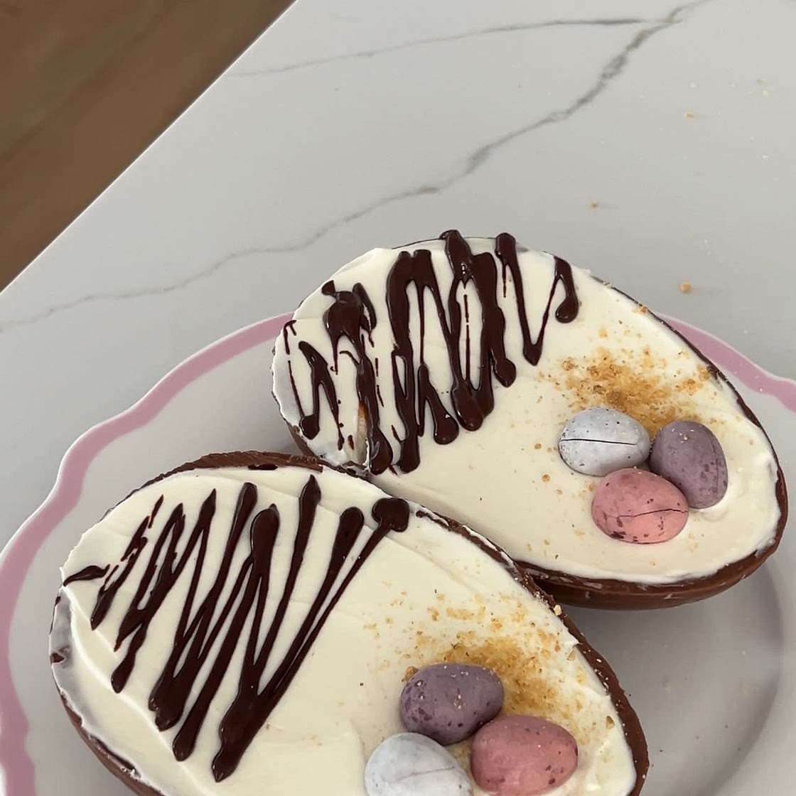 Viral Easter egg cheesecake