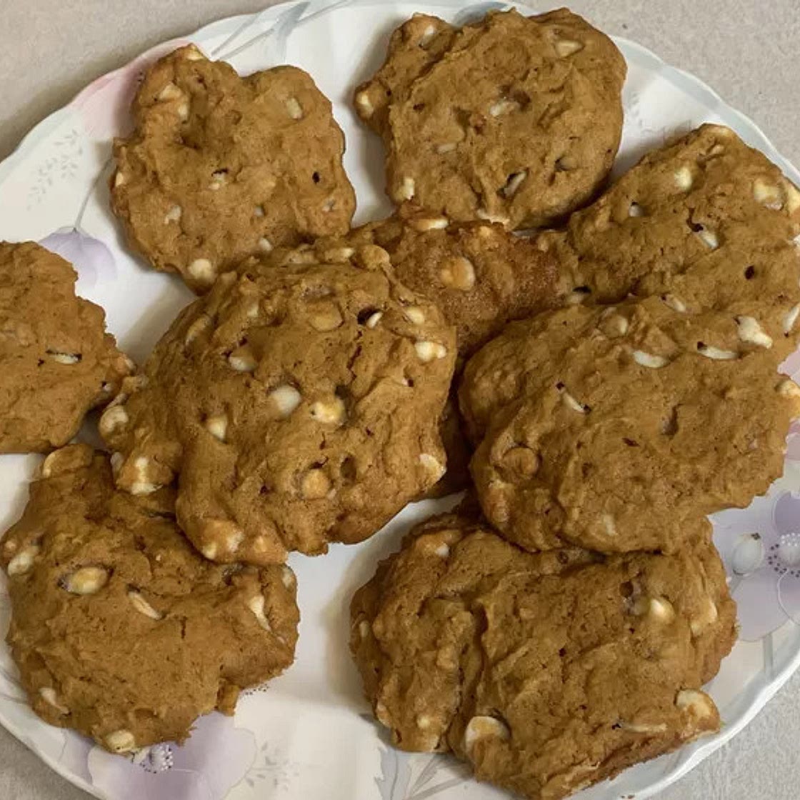 Pumpkin White Chocolate Chip Cookies