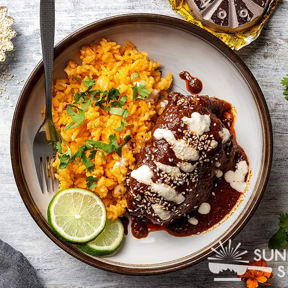 Mole con Pollo