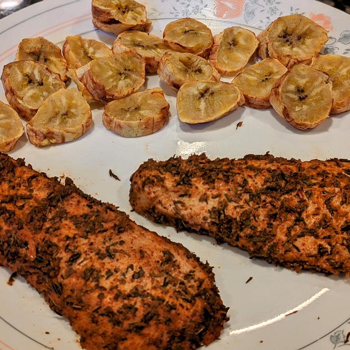 Marinated Chicken with Fried Plantains