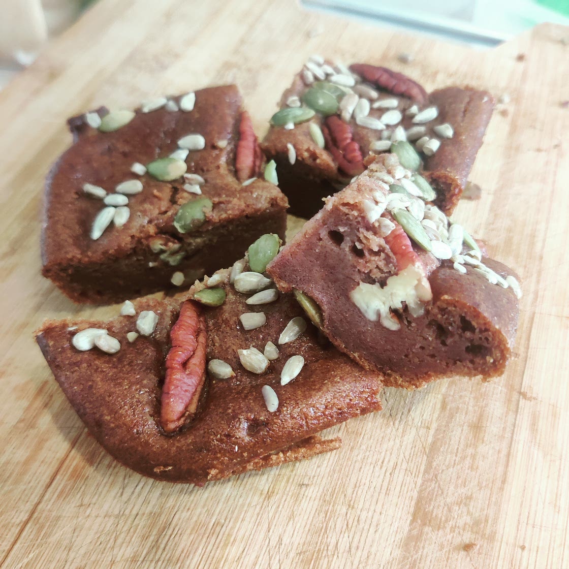 Gooey date cake