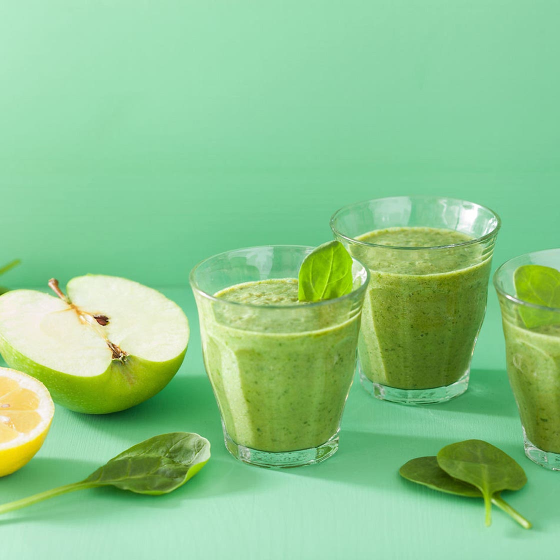Revitalize with Homemade Apple Pear Detox Juice 🍏🍐🥤