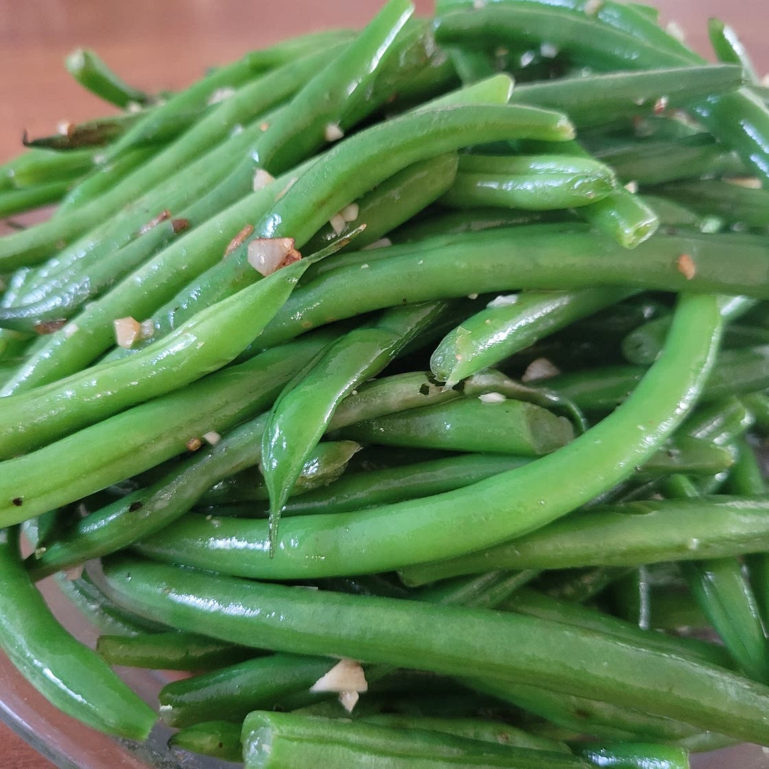 Sautéed Green Beans with Garlic