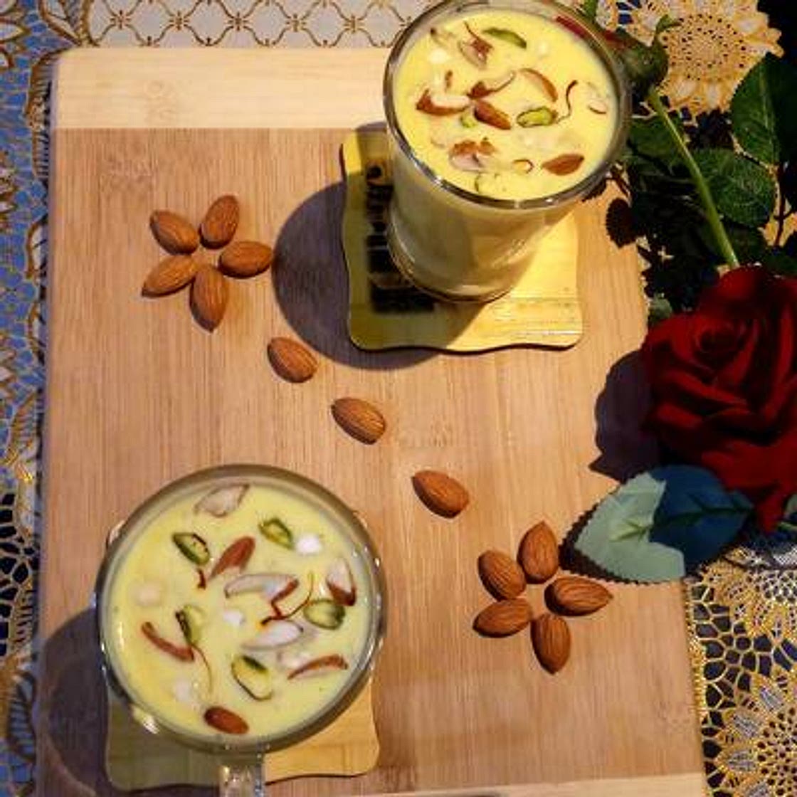 बादाम मिल्कशेक (badam milkshake recipe in Hindi)