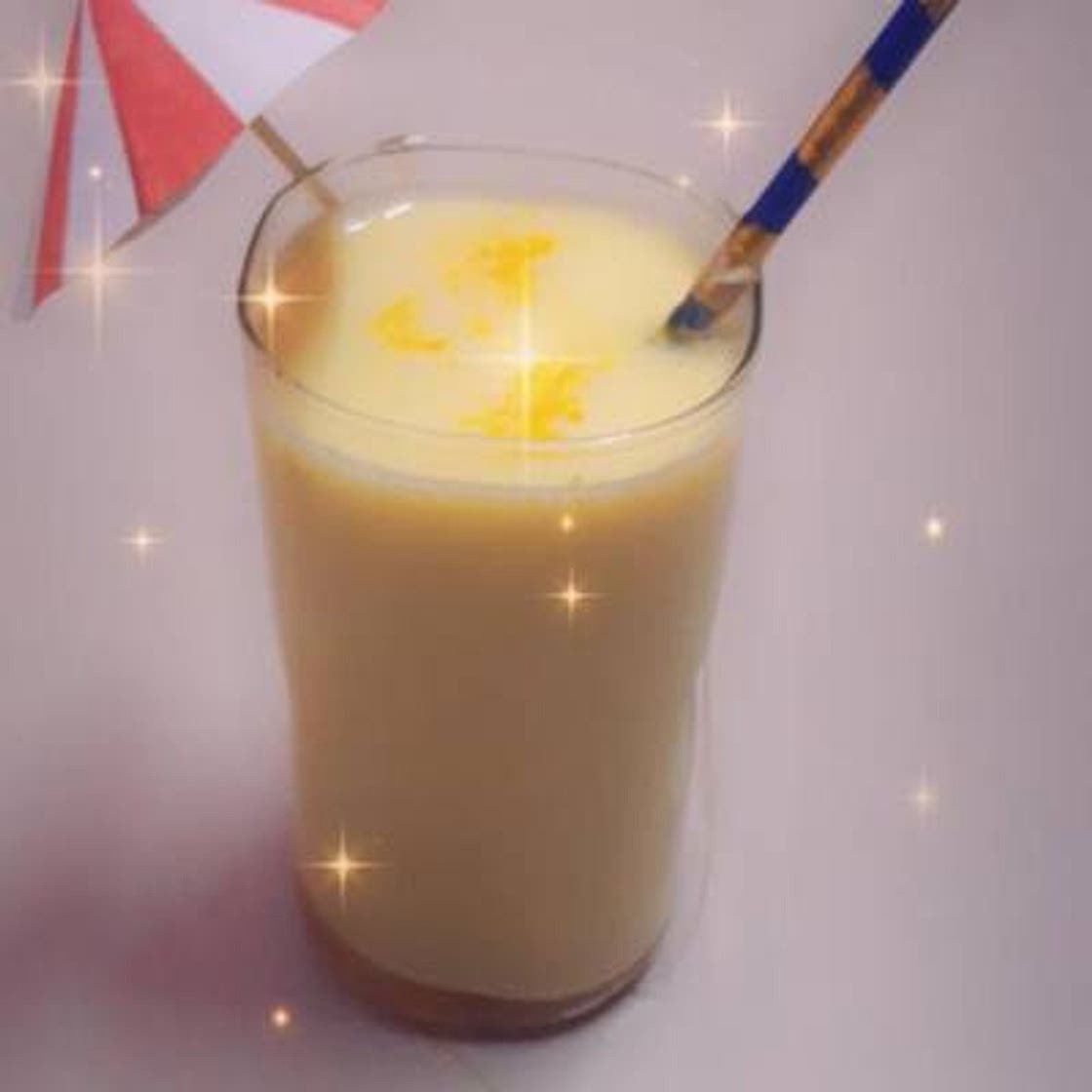 गोल्डन मिल्क शेक (golden milk shake recipe in Hindi)