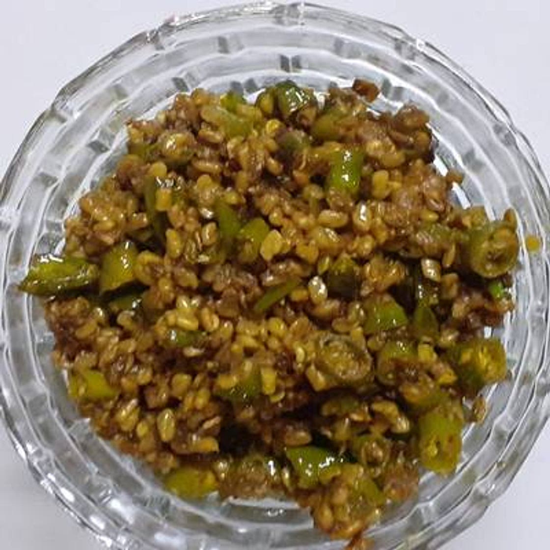 मेथी मिर्च का अचार (methi mirch ka achar recipe in Hindi)