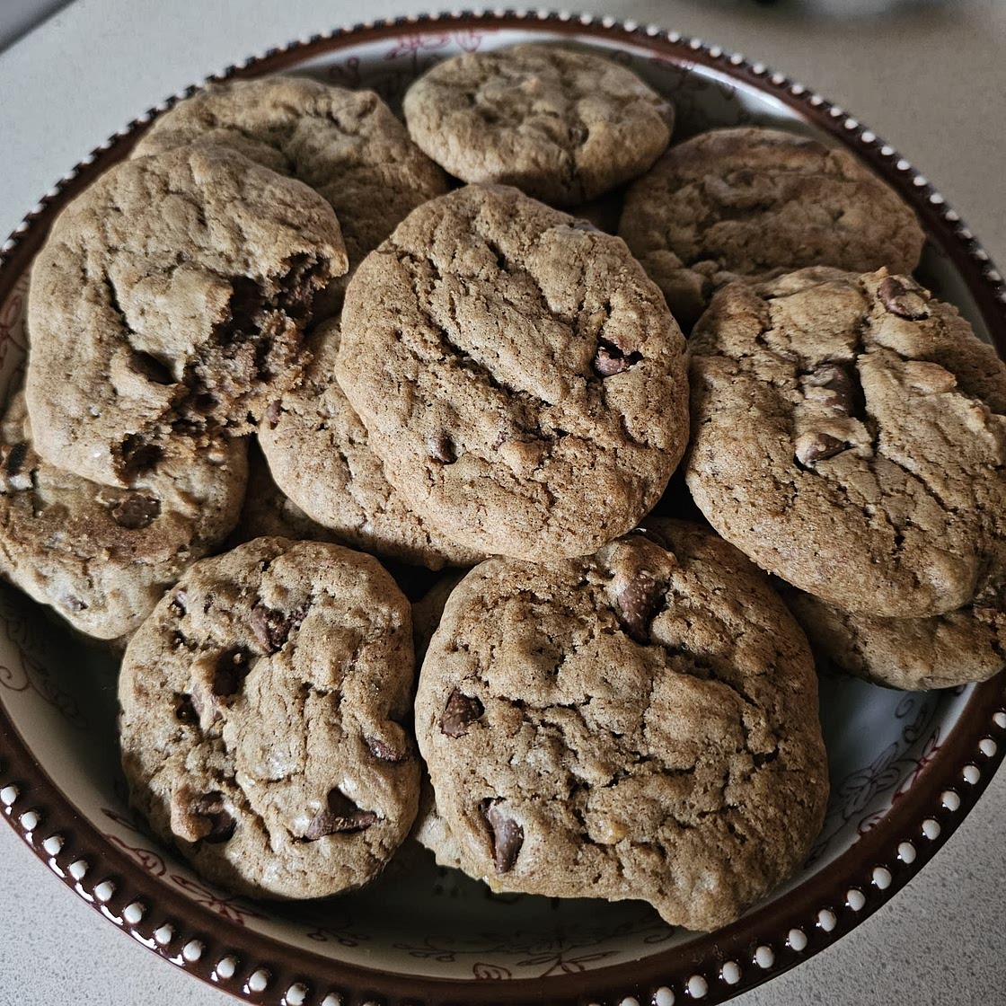 Soft and Chewy Banana Chocolate Chip Cookies