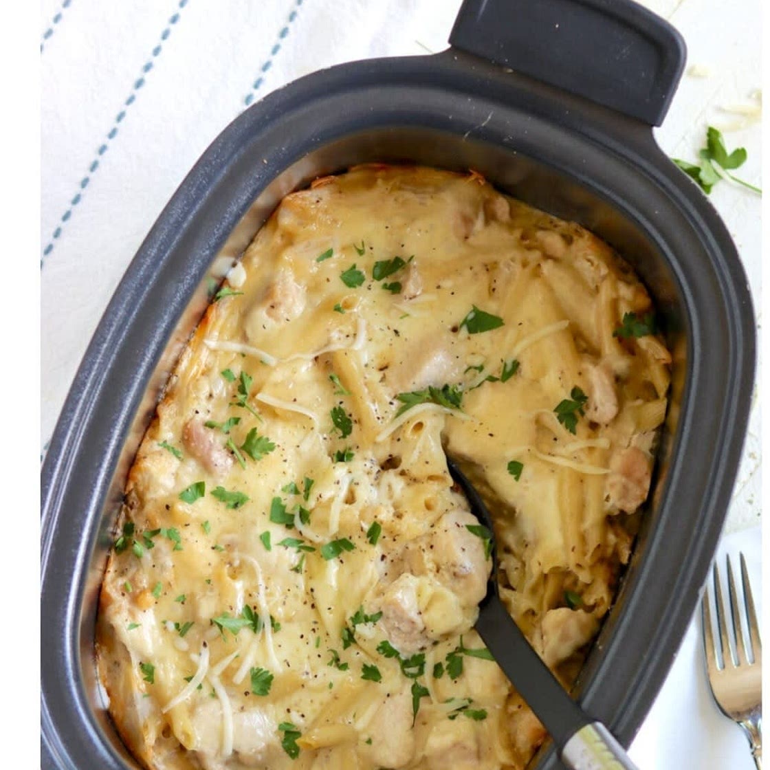 Slow cooker Easy Chicken Alfredo